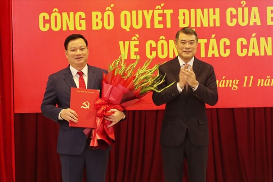 Bộ Chính trị chỉ định ông Nguyễn Khắc Thận làm Bí thư Tỉnh ủy Nghệ An