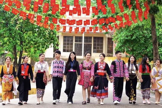 Cần đặc biệt quan tâm phát triển nguồn nhân lực vùng đồng bào DTTS và miền núi