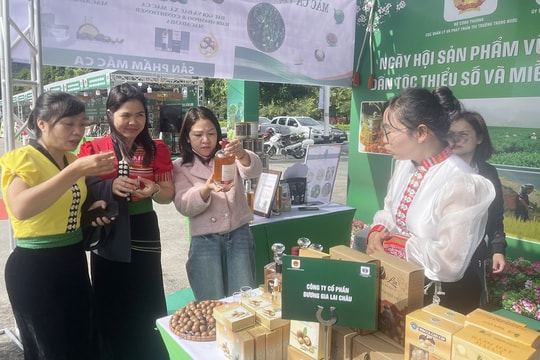 74 gian hàng tham gia Ngày hội Sản phẩm vùng đồng bào DTTS và miền núi phía Bắc