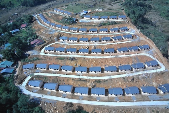 An cư cho người dân vùng lũ Sàng Ma Sáo