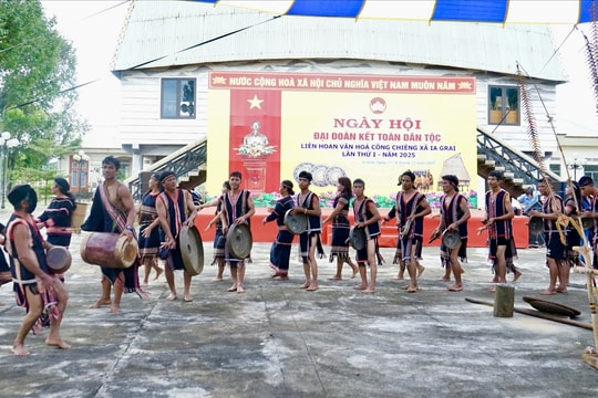 Ia Grai (Gia Lai): Rộn ràng tiếng chiêng mừng Ngày hội Đại đoàn kết toàn dân tộc