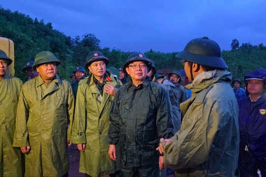 Phó Thủ tướng Hồ Quốc Dũng chỉ đạo khắc phục sạt lở tại đèo Khánh Lê, tỉnh Khánh Hòa