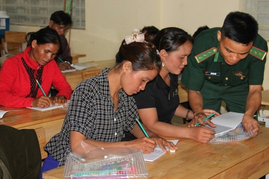 Đẹp mãi hình ảnh những “Thầy giáo quân hàm xanh”