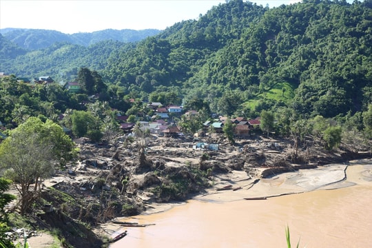 Hàng ngàn hộ dân ngóng chờ an cư