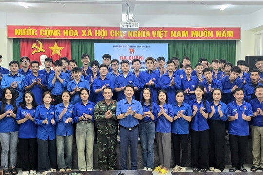 55 tình nguyện viên ra quân hỗ trợ người dân vùng lũ lụt ở Đắk Lắk