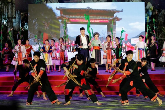 Những bất ngờ ở Lễ hội Hoa Tam Giác Mạch lần thứ XI