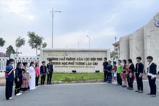 Ưu tiên đầu tư giáo dục vùng cao, vùng đồng bào DTTS