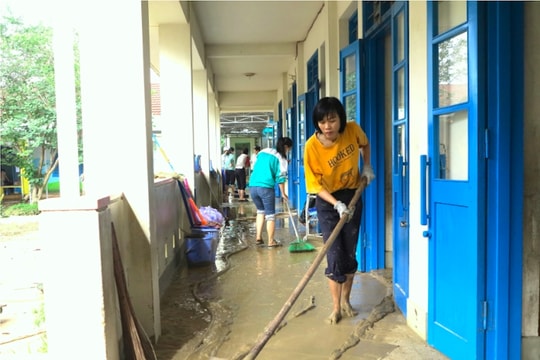 Khánh Hòa dành hơn 14 tỷ đồng hỗ trợ học sinh vùng lũ mua đồng phục