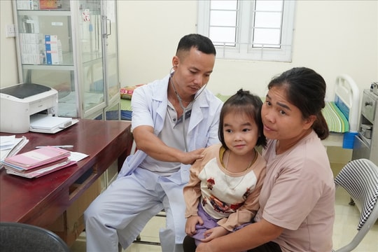 Sơn Thủy đẩy mạnh chăm sóc sức khỏe cho đồng bào DTTS