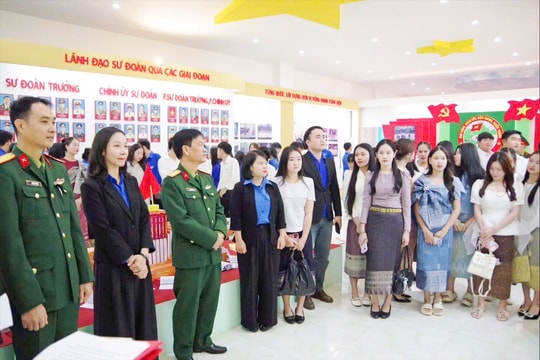 Hành trình giáo dục và kết nối thế hệ trẻ