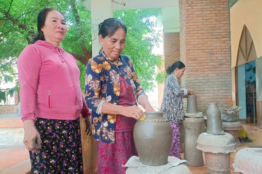 Khánh Hòa đầu tư hơn 205 tỷ đồng phát huy giá trị di sản nghệ thuật làm gốm Chăm