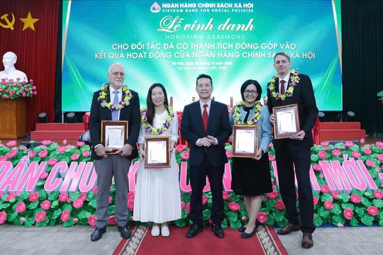 Ngân hàng CSXH vinh danh đối tác: Lan tỏa giá trị hợp tác, nâng tầm chuyển đổi số vì người nghèo