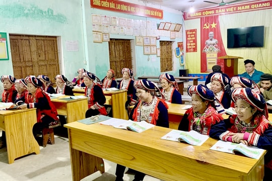 Tuyên Quang: Nỗ lực xoá mù chữ, xây dựng xã hội học tập