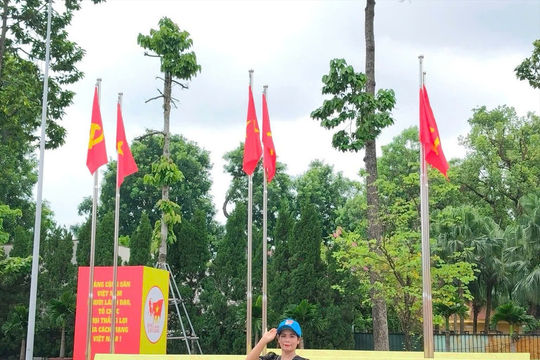 Những người gánh “hai vai” ở Lâm Đồng