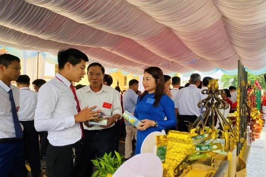 Từ “cây nhà lá vườn” trở thành đại biểu tiêu biểu Thi đua yêu nước