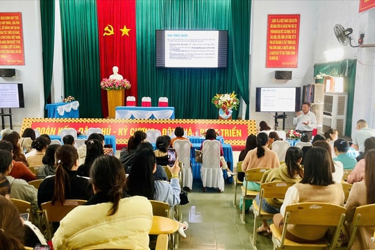 Phụ nữ xã Ea Phê tổ chức truyền thông về bình đẳng giới, xây dựng môi trường an toàn cho phụ nữ, trẻ em