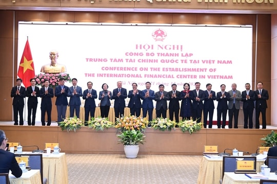 Thủ tướng: Sự ổn định và triển vọng của Việt Nam là "chiếc mỏ neo" an toàn nhất, là "tài sản được định giá cao nhất" với nhà đầu tư