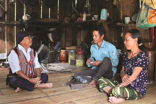 Già làng A Jring Đeng "giữ hồn" làng Kon Brăp Ju