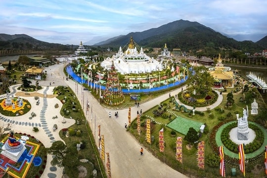 Đại Bảo tháp Tây Thiên tổ chức pháp hội cầu an đón năm mới 2026
