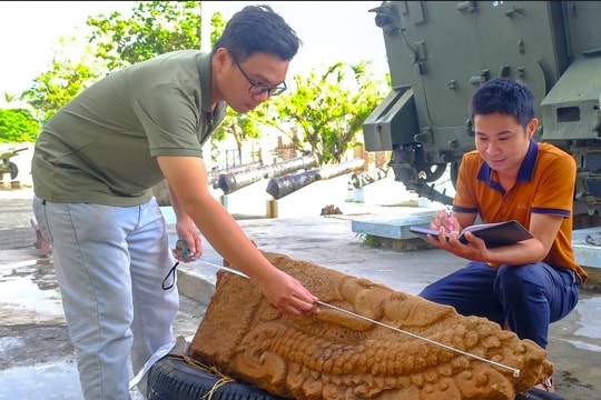 Gia Lai phát hiện phù điêu vị thần và sư tử tại tháp Dương Long