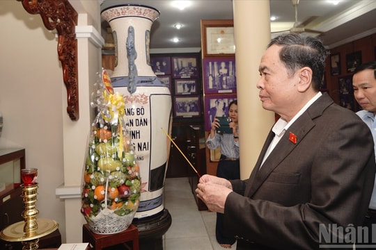 Chủ tịch Quốc hội Trần Thanh Mẫn tưởng nhớ, tri ân cố Chủ tịch Quốc hội Nguyễn Hữu Thọ