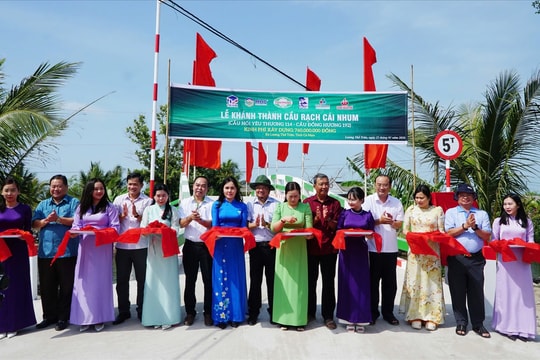 Khánh thành cầu huyết mạch xã an toàn khu tại Cà Mau