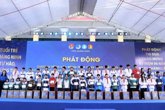 Quảng Ninh: Hơn 1 tỷ đồng quà tặng người dân khu vực biên giới