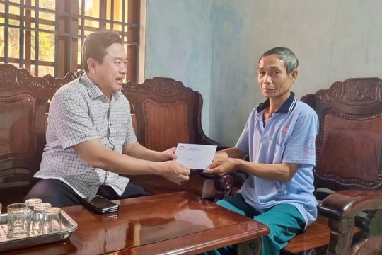Ủy ban MTTQ Việt Nam tỉnh Đắk Lắk thăm, tặng quà Người có uy tín vùng đồng bào DTTS
