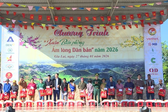 Bộ đội Biên phòng tỉnh Gia Lai tặng hơn 800 suất quà cho người dân biên giới