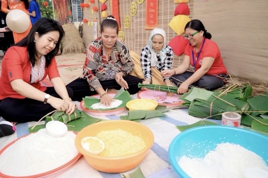 Mang Xuân đến với đồng bào vùng thiên tai