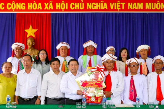 Khánh Hòa: Tổ chức đoàn chúc Tết Nguyên đán Bính Ngọ và Tết Ramưwan của đồng bào Chăm