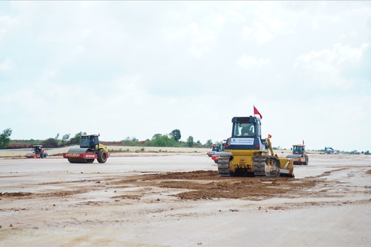 Không khí lao động khẩn trương trên các công trình trọng điểm ở Gia Lai