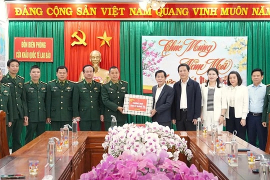 Bí thư Tỉnh ủy Quảng Trị thăm, chúc Tết cán bộ, chiến sĩ Đồn Biên phòng Cửa khẩu Quốc tế Lao Bảo