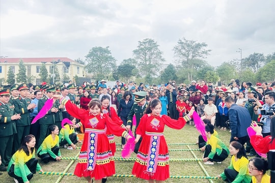 Nhiều hoạt động ý nghĩa tại Chương trình Xuân Biên phòng ấm lòng dân bản 2026