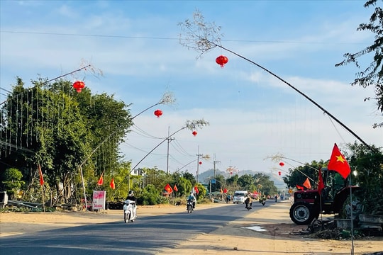 Dựng cây nêu đón Xuân về