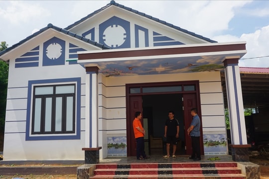 Tết này hộ nghèo ấm trong nhà mới