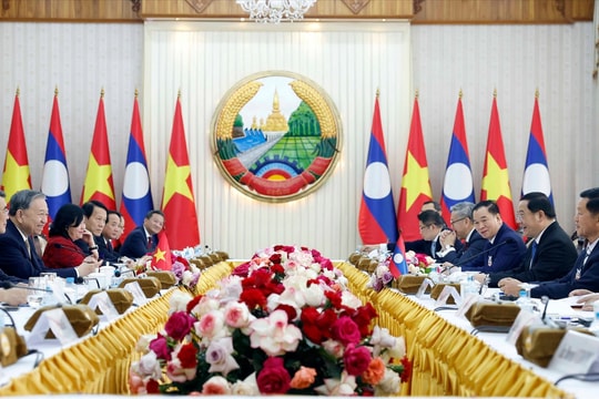 Tổng Bí thư Tô Lâm hội kiến Thủ tướng Lào Sonexay Siphandone