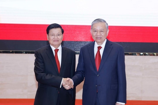 Tổng Bí thư Tô Lâm thông báo kết quả Đại hội lần thứ XIV của Đảng Cộng sản Việt Nam tại Lào