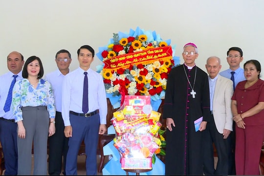 Gia Lai: Thăm, chúc Tết các tổ chức tôn giáo