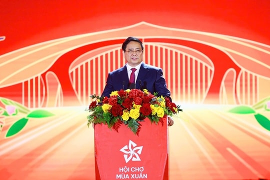 Thủ tướng: Chuyển đổi từ 'ưu tiên' sang 'tin yêu' và 'tự hào' khi dùng hàng Việt Nam