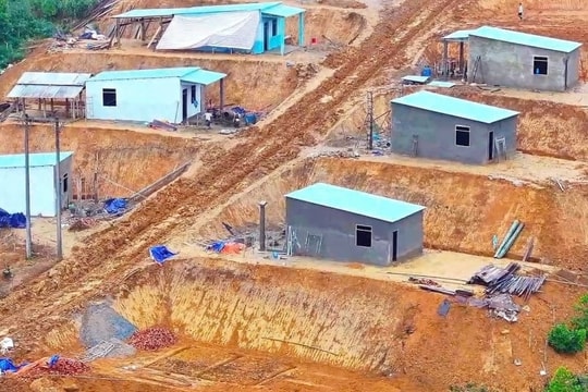 Người dân vùng thiên tai đón Tết an lành