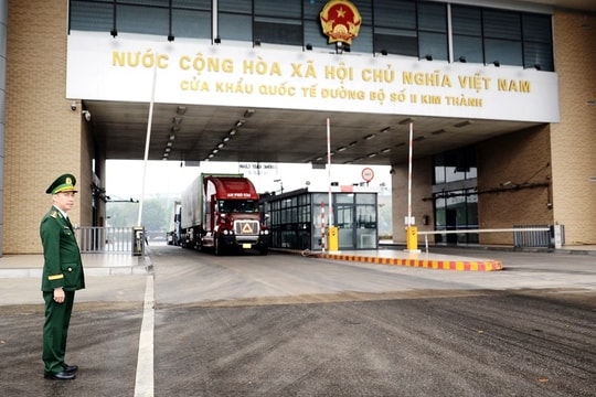 Chuyến hàng nông sản đầu tiên xuất khẩu sang Trung Quốc qua cửa khẩu Kim Thành trong năm mới 2026