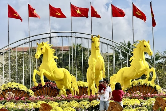 Đà Nẵng đón 1,1 triệu lượt khách dịp Tết Nguyên đán Bính Ngọ