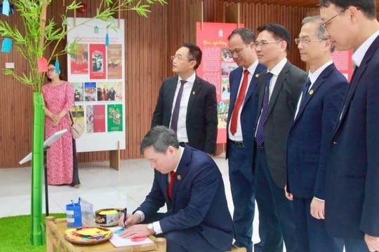 Tái hiện không gian Tết cổ truyền từ các tư liệu nghiên cứu khoa học xã hội