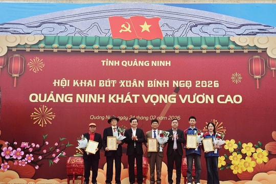 Quảng Ninh khai bút đầu Xuân, khơi dậy khát vọng vươn cao