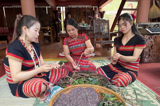 Bánh Aquat - Thấm đẫm nhịp sống núi rừng của đồng bào Pa Kô