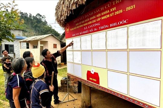 Đồng bào biên giới trước ngày hội lớn