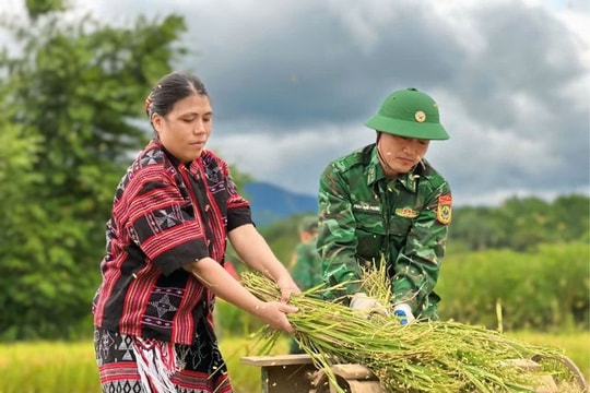 Ngôi sao xanh lấp lánh miền biên giới