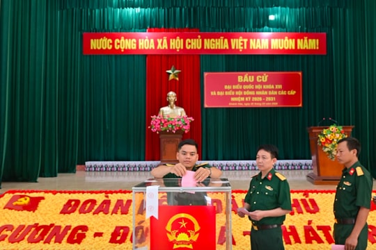 Khánh Hòa tổ chức bầu cử sớm tại Lữ đoàn Đặc công nước 5