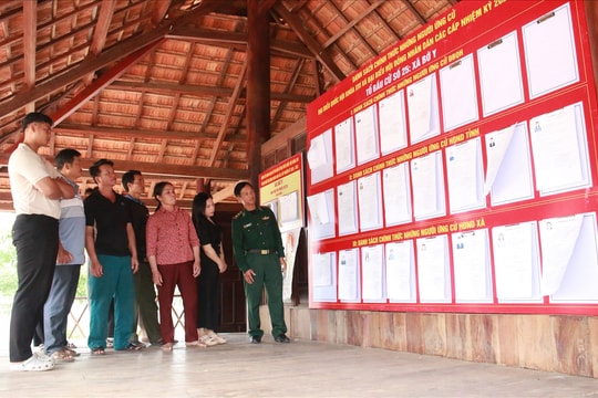 Bám sát nhịp sống bà con vùng đất "ba biên" tuyên truyền bầu cử